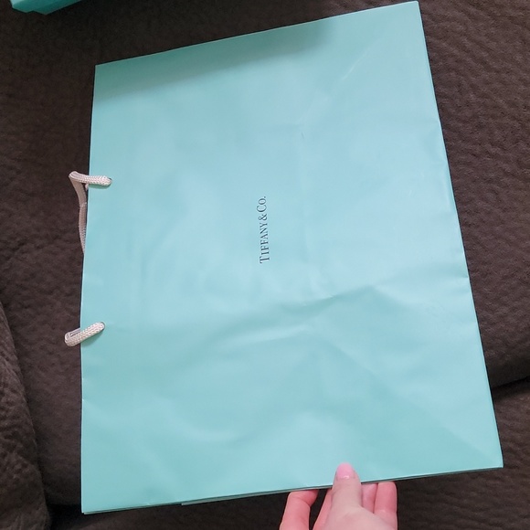 Tiffany & Co Home Accessory Large Gift Box w Shopping Bag - Picture 6 of 13